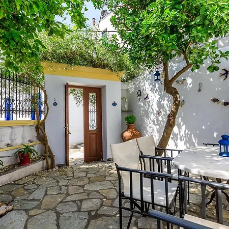 The Lofthouse At Skopelos Town Exterior photo